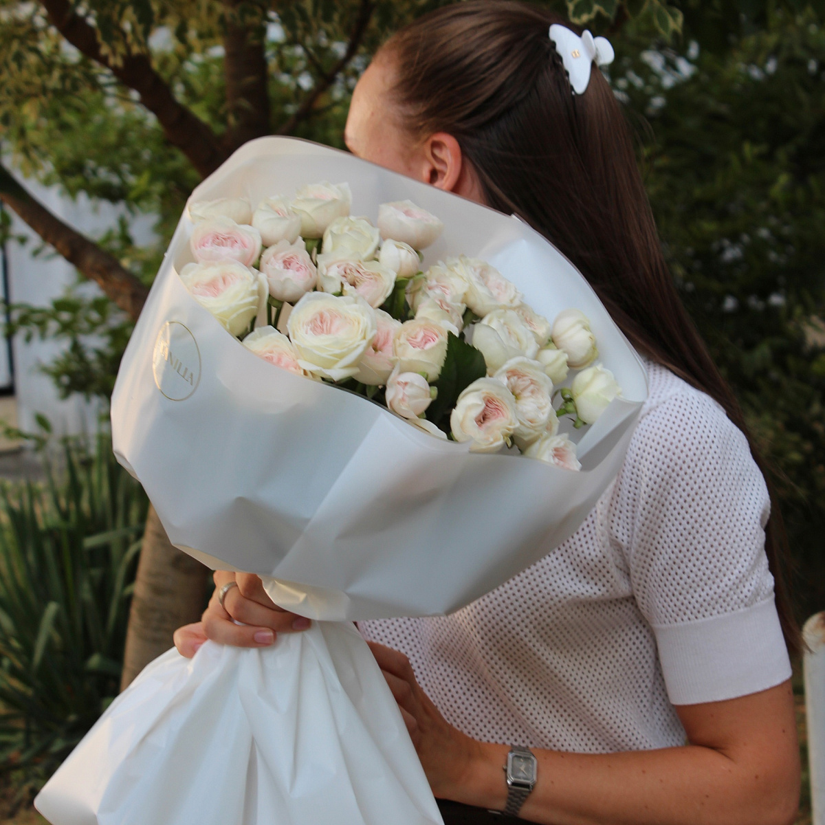 Букет пионовидных роз "Кремовый"