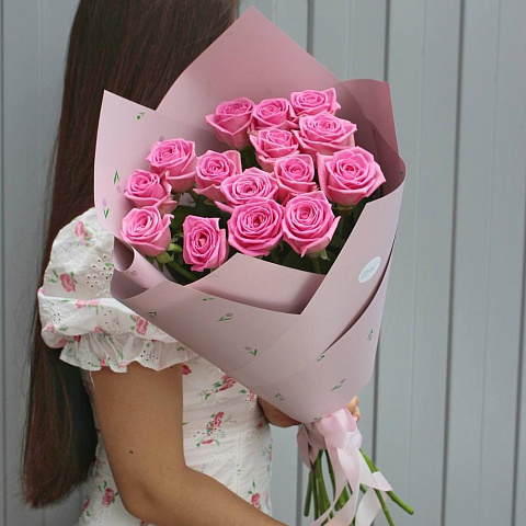 15 ярких роз в оформлении - изображение 2