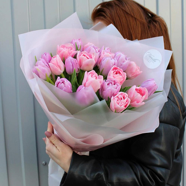 Стильный букет из 23 тюльпанов - изображение 2