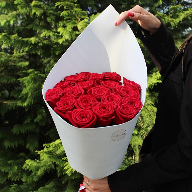 Букет из 19 красных роз Ред Наоми - изображение 2