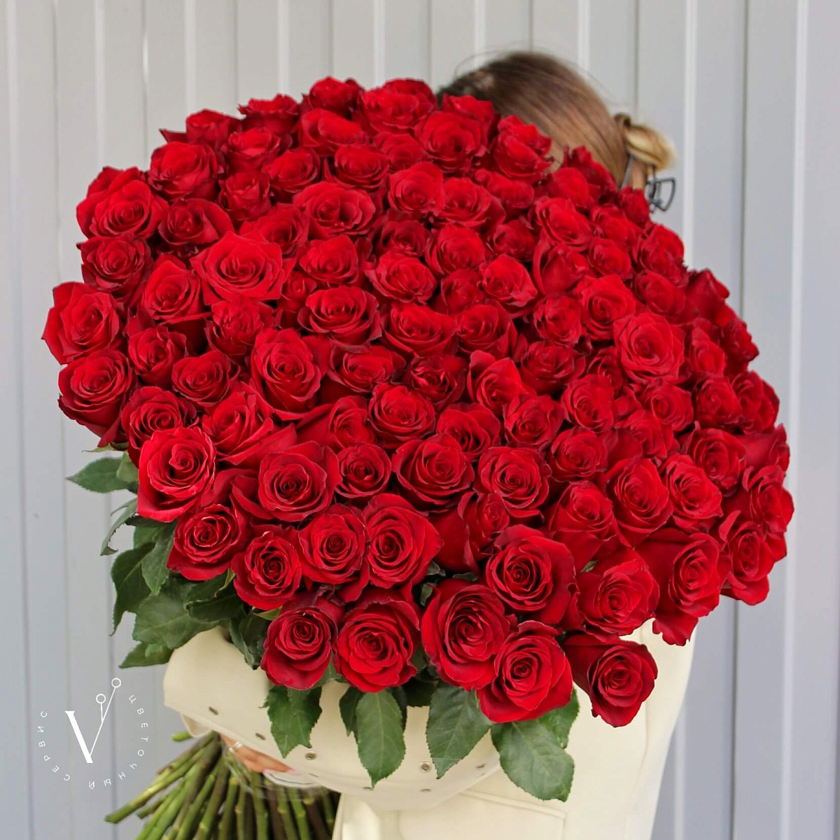Букет из 101 розы Explorer 90 см