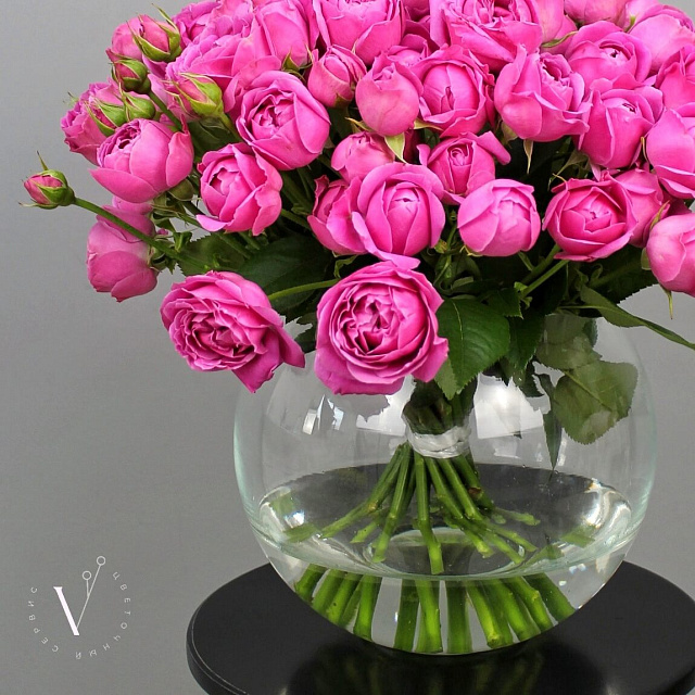 Круглая стеклянная ваза