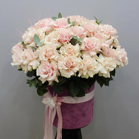 композиция из 51 французской розы мондиаль в цилиндре - изображение 2