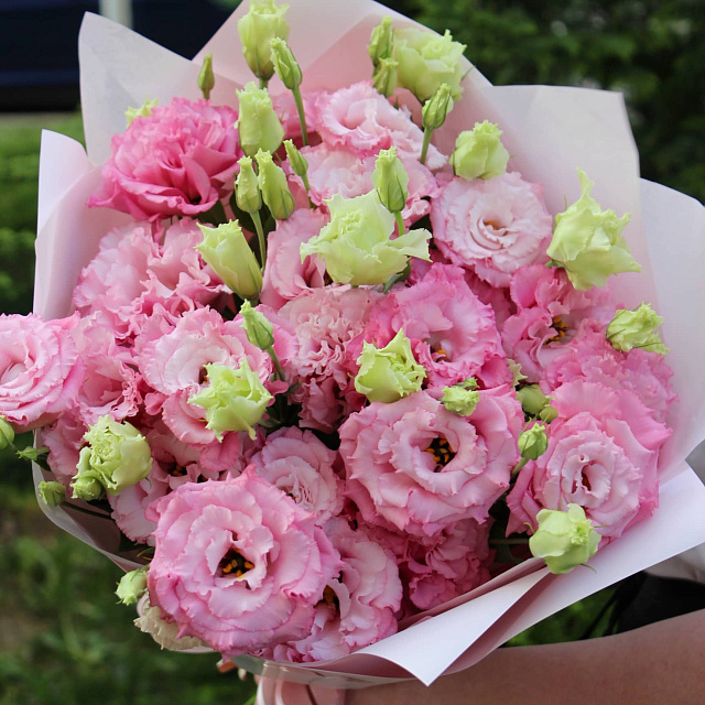 Букет из эустомы "Презент"