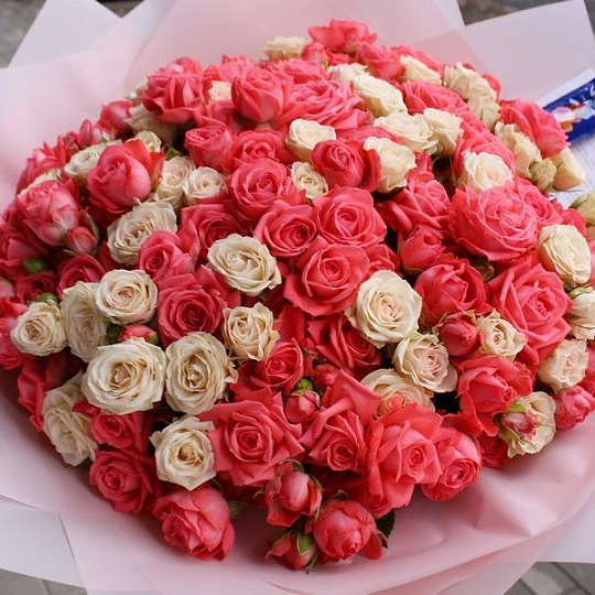 51 кустовая роза микс