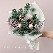 Сладкая корзина PINK NEW YEAR