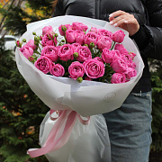 Яркие кустовые розы