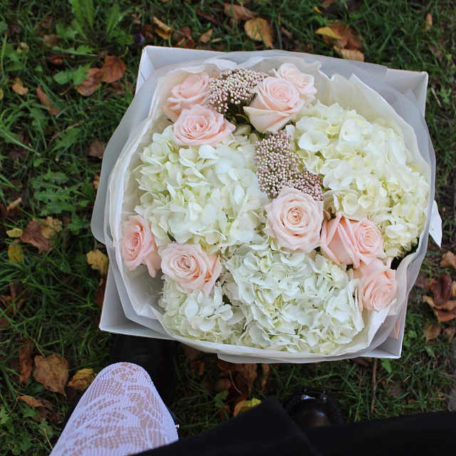 Букеты для жены: Сборный букет "Coral"