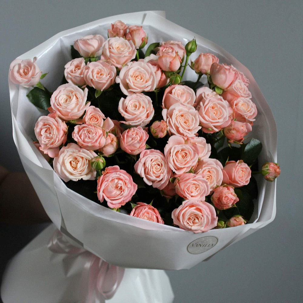 Букет из 9 веток пионовидной розы