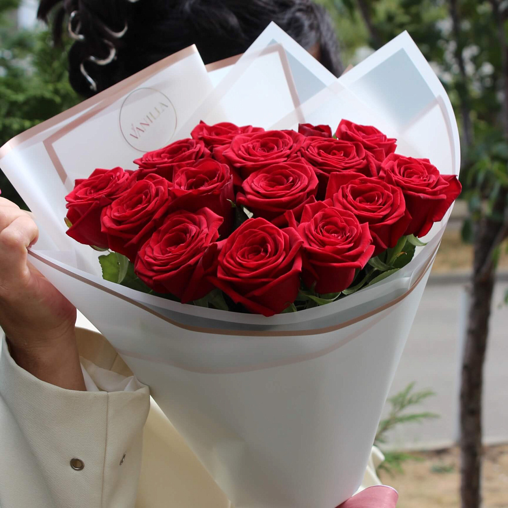 Букет из 15 красных роз 60 см