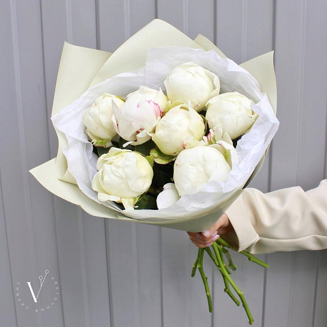 Букет из 7 белых пионов - изображение 2