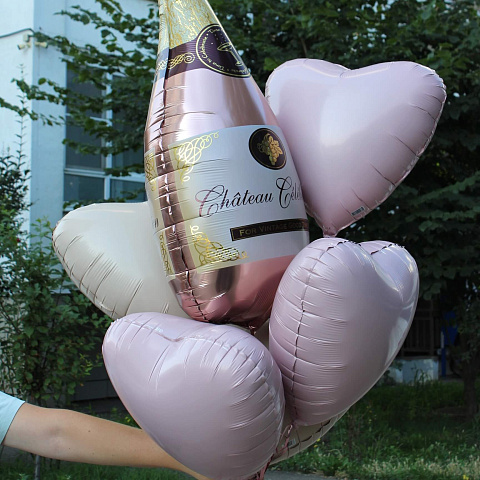 Воздушные шары на свадьбу: Связка шаров сердец с бутылкой игристого