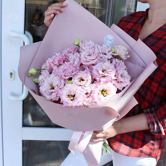 Букет из нежной эустомы