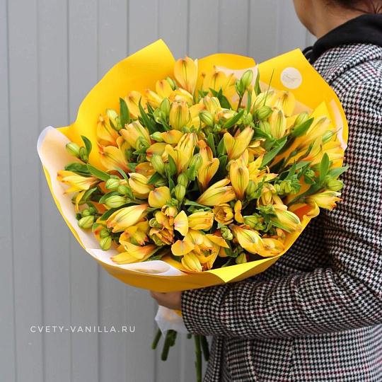 Яркий букет из альстромерии - изображение 2