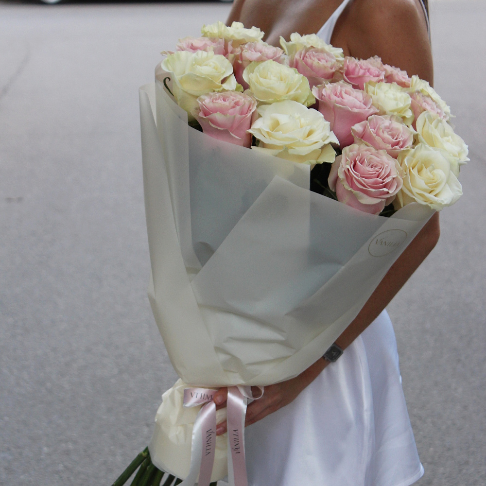 Букет микс роз Мондиаль 80 см