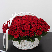 Корзина из 151 красной розы