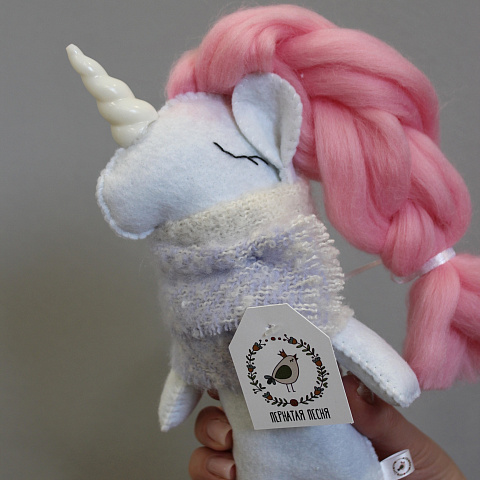 Подарки на 14 февраля: Игрушка белый единорог