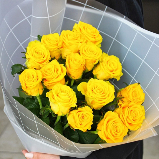 Букет из 15 желтых роз 50 см