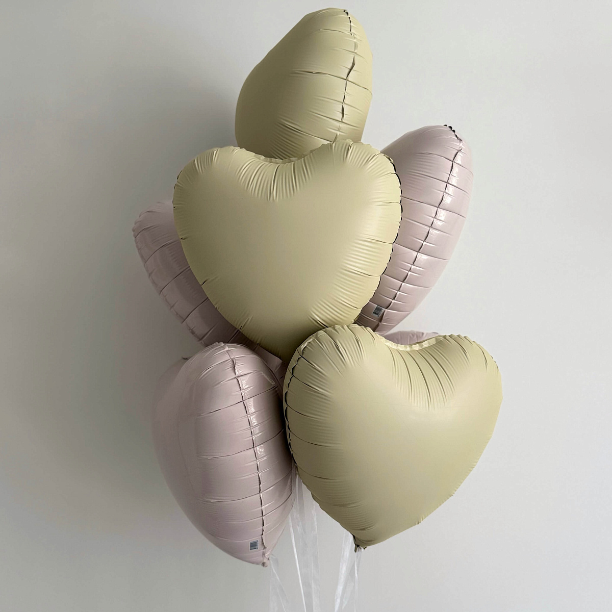 Фонтан стильных шаров