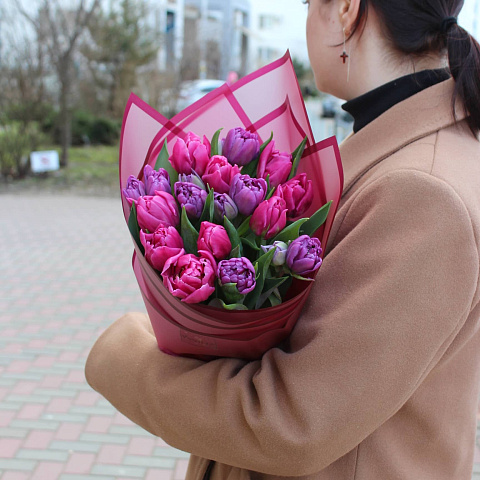 Тюльпаны на 8 марта: Микс из 15 пионовидных тюльпанов