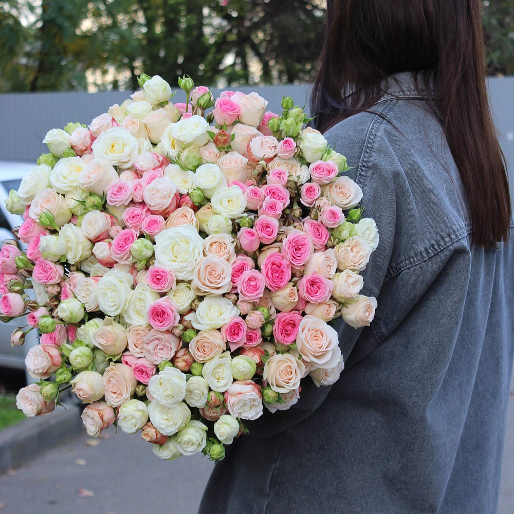 Букет микс пионовидных роз "Кейтлин"