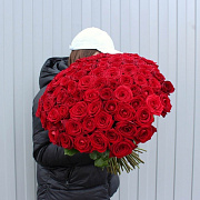 Букет из 101 ароматной Red Naomi 50 см