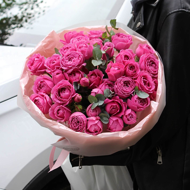 Букет из 15 роз: Букет из 15 малиновых роз