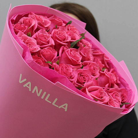 25 роз: Букет из 25 роз Кис Ми Кейт 60 см