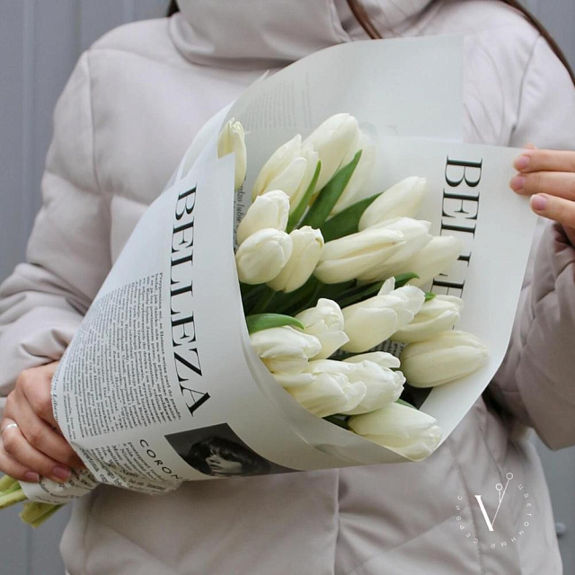 Букет из белых тюльпанов 19 шт. - изображение 2