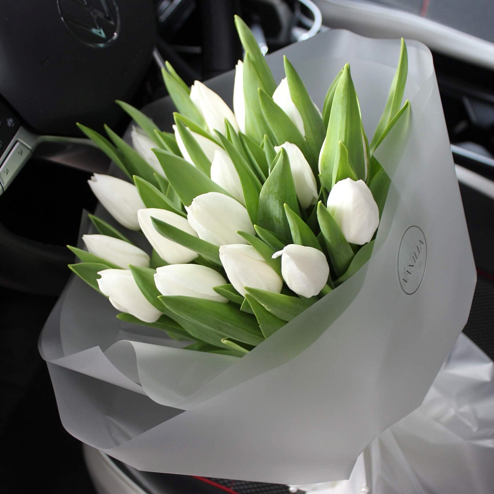 Весенний букет из тюльпанов