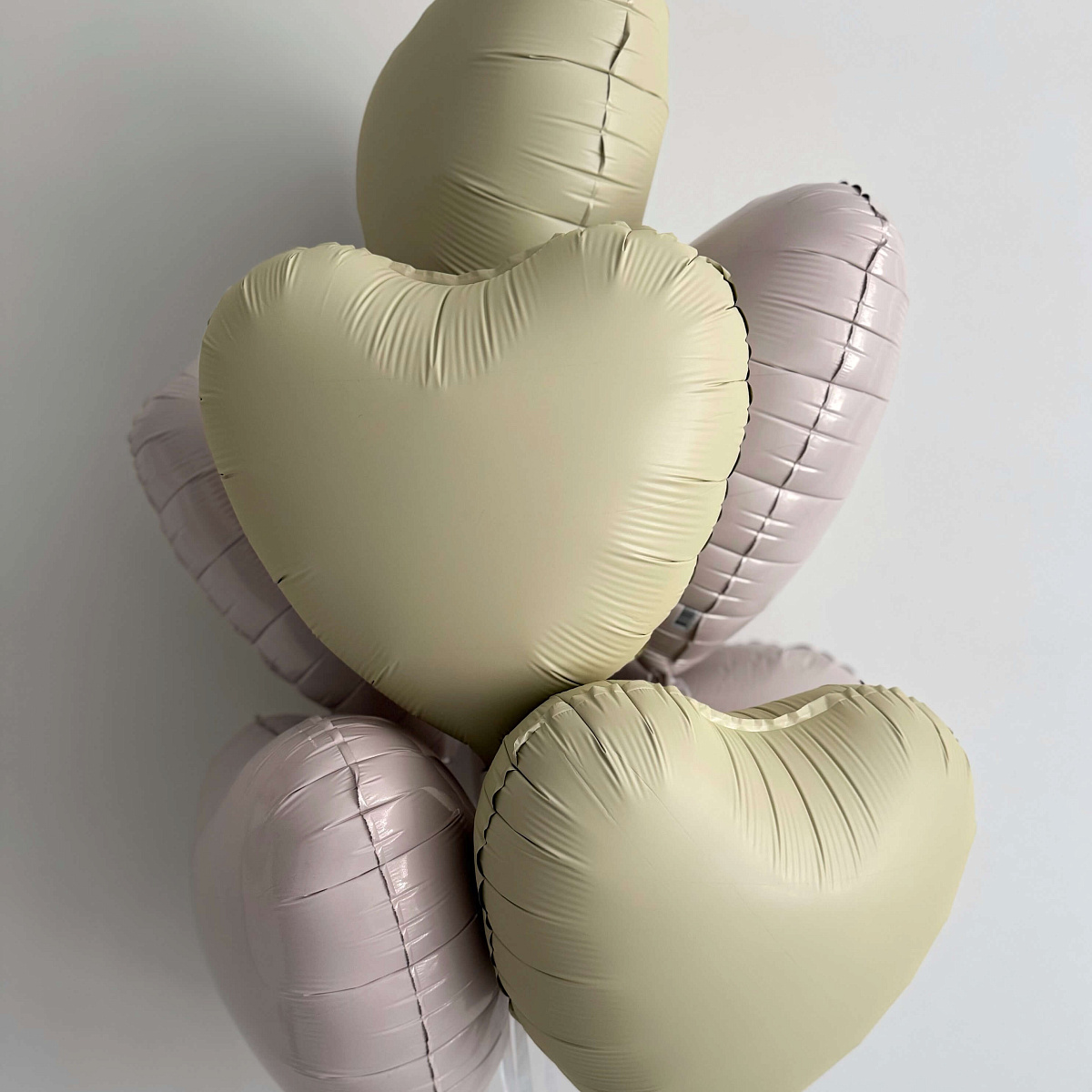 Фонтан стильных шаров