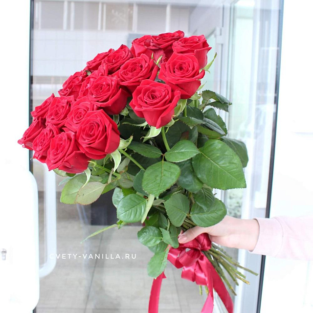 19 ароматных роз Рэд Наоми - изображение 2