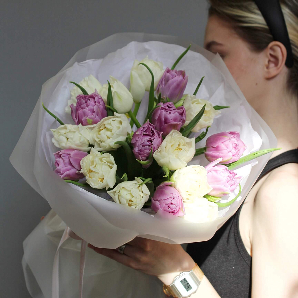 Букет из 19 тюльпанов Lavender