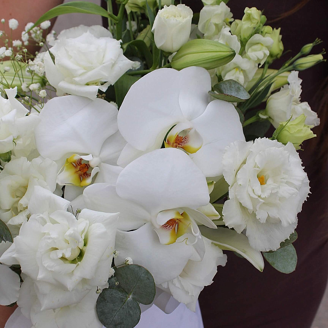 Букеты из роз: шляпная коробка "цвети, люби, мечтай"