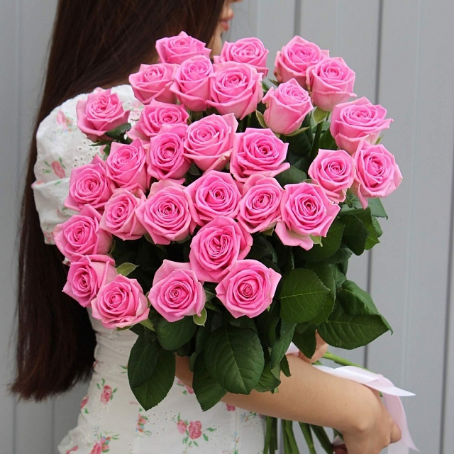 Цветы на день рождения: 29 роз Aqua 60 см