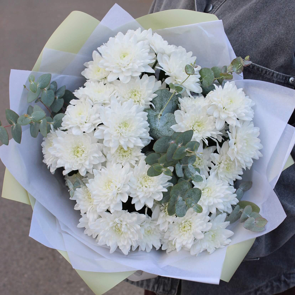 Букет из 5 веток белой хризантемы Балтика