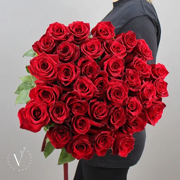 Букет из 35 красных роз 80 см