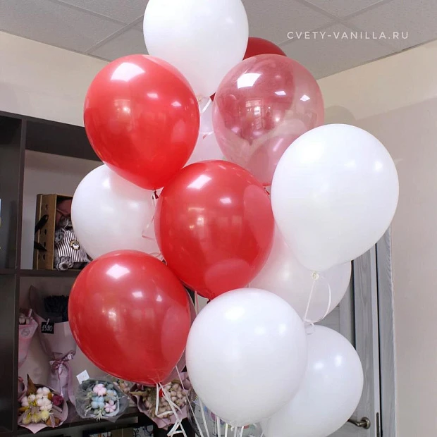 Красно-белый набор шаров