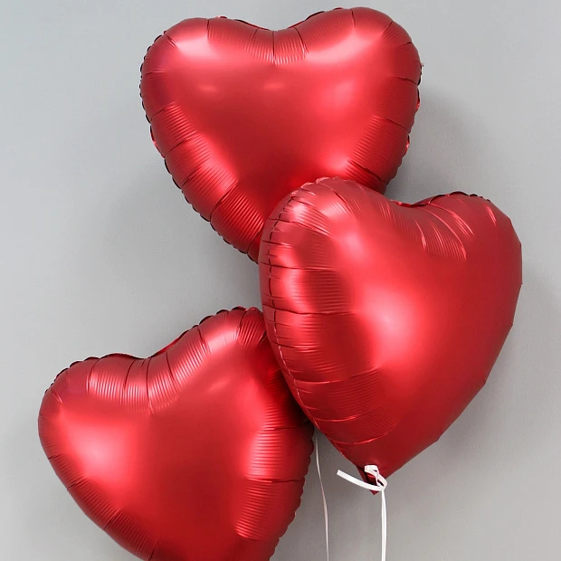 Набор из 3 шаров "Красные сердца"