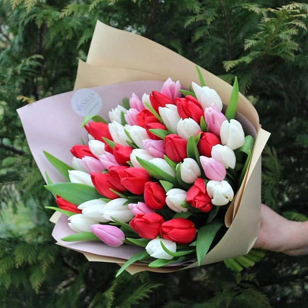 Букет из 51 тюльпана Микс цветов