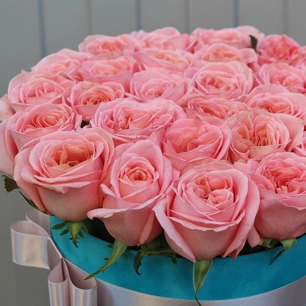 розы Пионовидные розы Лондон Ай в коробке