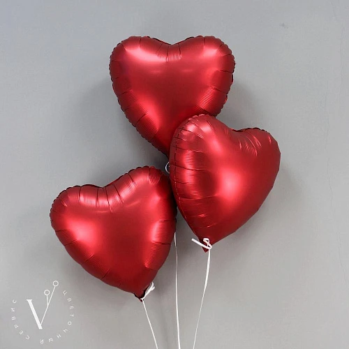 Набор из 3 шаров "Красные сердца"