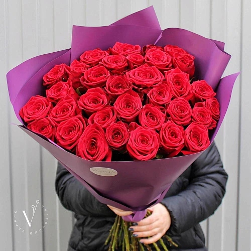 33 красные розы 60 см