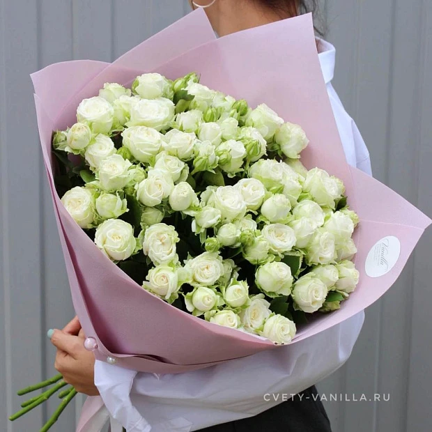 Белые кустовые розы "Peonia" 50 см
