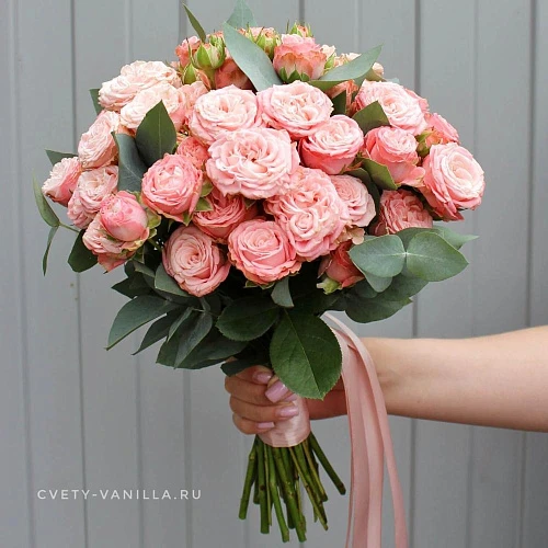 Букет с кустовыми розами "Свадебный день"