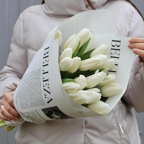 Букет из белых тюльпанов 19 шт.