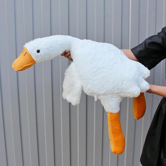 На фото Мягкая игрушка Гусь 80 см Мягкая игрушка Гусь 80 см