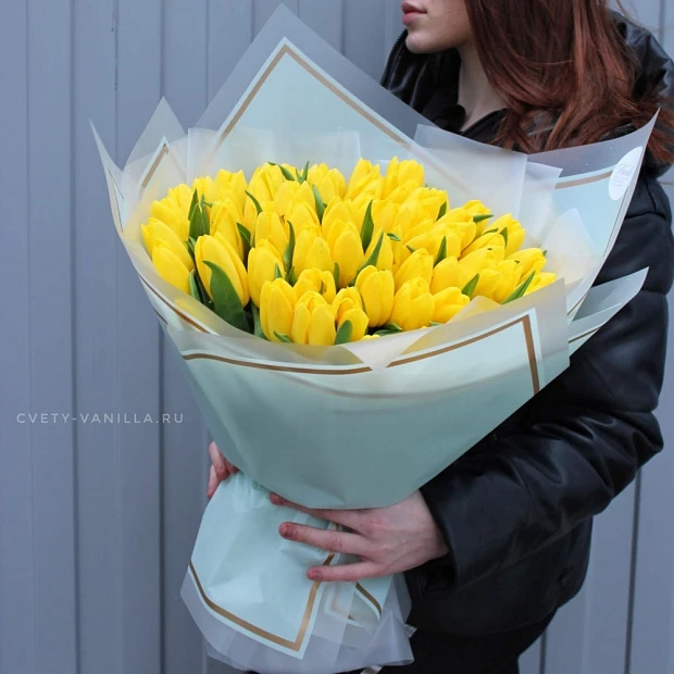 Желтые тюльпаны 65 шт